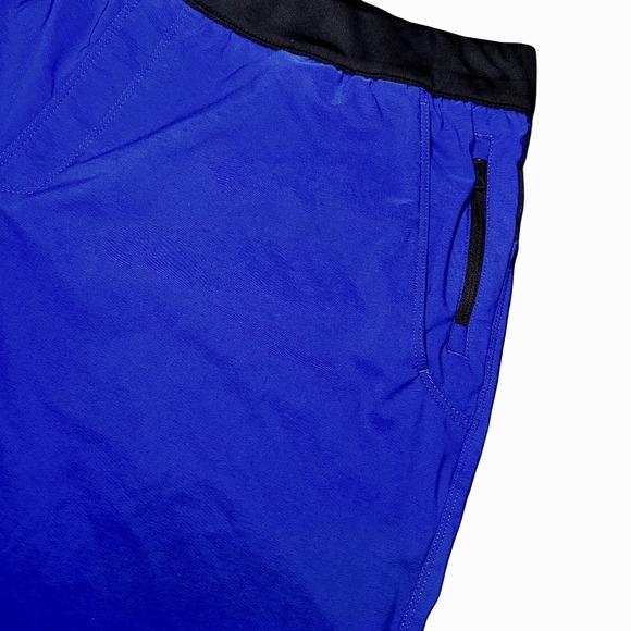 The North Face Mens Active Shorts Royal Blue, No Liner, Zipper Pocket - Picture 11 of 16